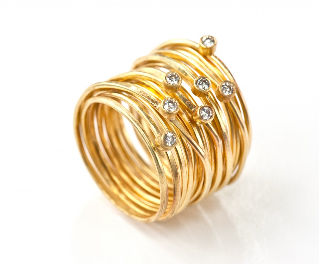 18ct gold diamond spaghetti ring